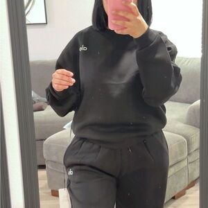 ALO Yoga Black sold as sets